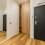 شقة Stacja Jezyce Deluxe With Garden By Bookinghost *