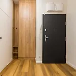 Stacja Jezyce Deluxe With Garden By Bookinghost شقة