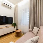 شقة Stacja Jezyce Deluxe With Garden By Bookinghost بوزنان