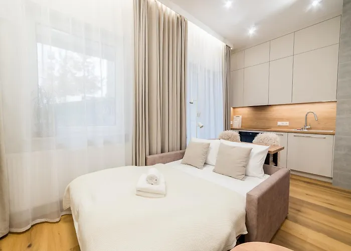 Stacja Jezyce Deluxe With Garden By Bookinghost *