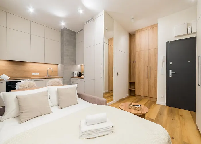 Stacja Jezyce Deluxe With Garden By Bookinghost Apartment